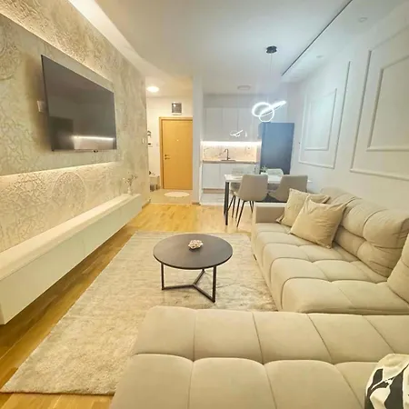 Premier In -free Garage- דירה *