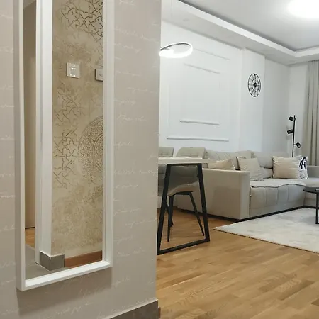 Premier In -free Garage- *