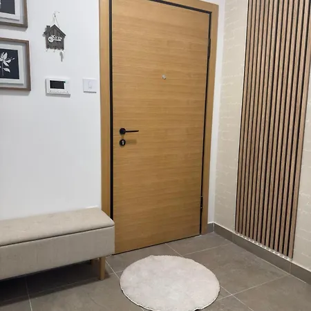 דירה Premier In -free Garage- נובי סאד