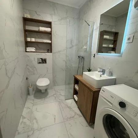 Premier In -free Garage- דירה *