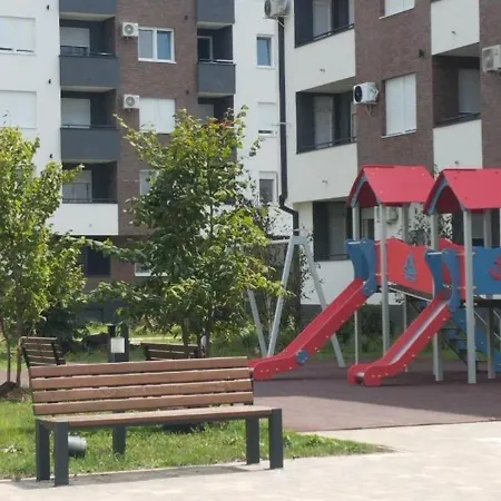 Premier In -free Garage-