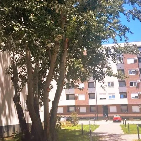 Premier In -free Garage- *